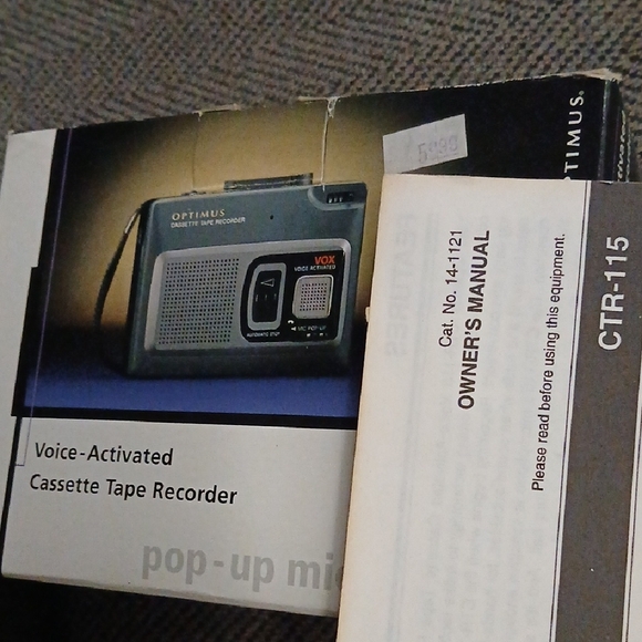 Optimus Black Cassette Tape Recorder Player with Voice Activation - Picture 3 of 9